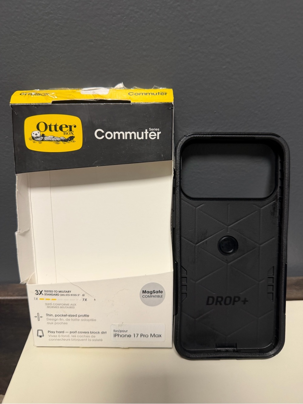 OtterBox Commuter Series for IPhone 17 Pro Max Case Black NWT